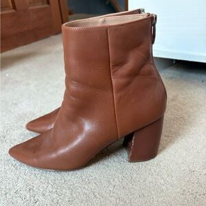 Steve Madden Brown Leather Bootie 9